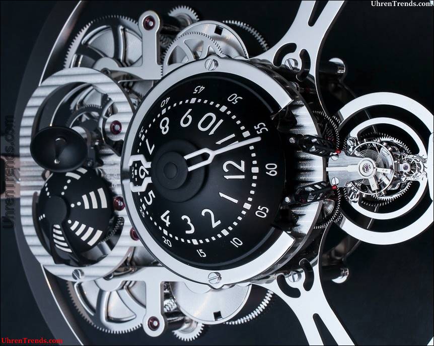 MB & F Sternenflotten Maschine Uhr von L'Epée Hands-On  