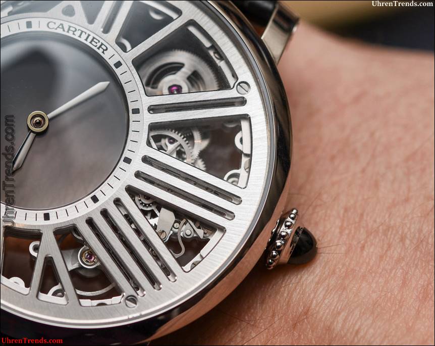 Cartier Rotonde De Cartier Geheimnisvolle Stunde Skeleton Watch Hands-On  