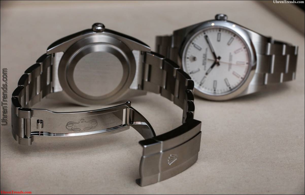 Rolex Oyster Perpetual 39 114300 Schwarz oder Weiß Zifferblatt Uhren Hands-On  