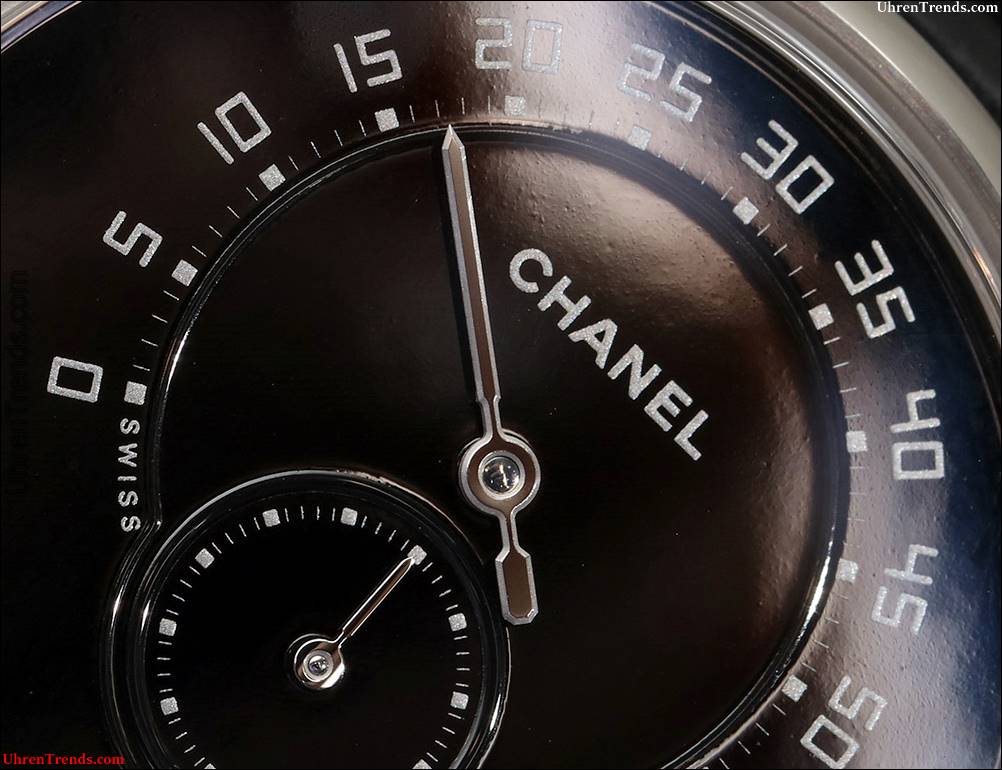 Chanel Monsieur De Chanel Uhr In Platin mit schwarzem Emaille Dial Hands-On  