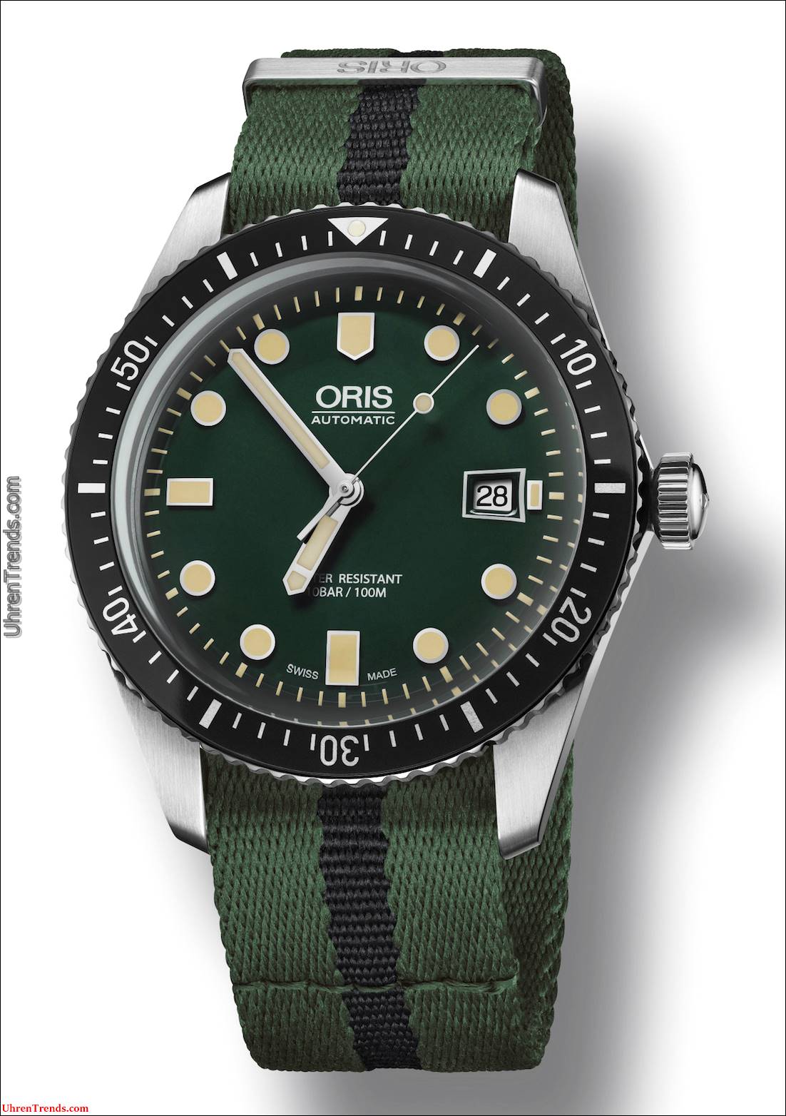 Oris Divers Sixty-Five Uhr mit grünem Zifferblatt  
