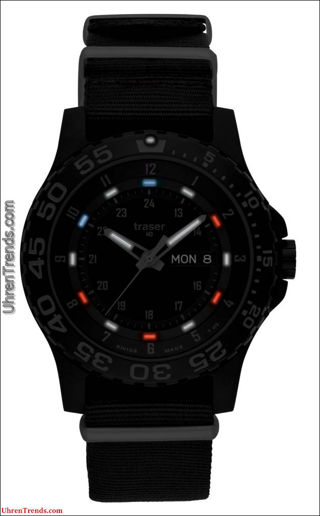Traser P6600 Shade "Rot, Weiß, Blau" Special Edition Tactical Watch  