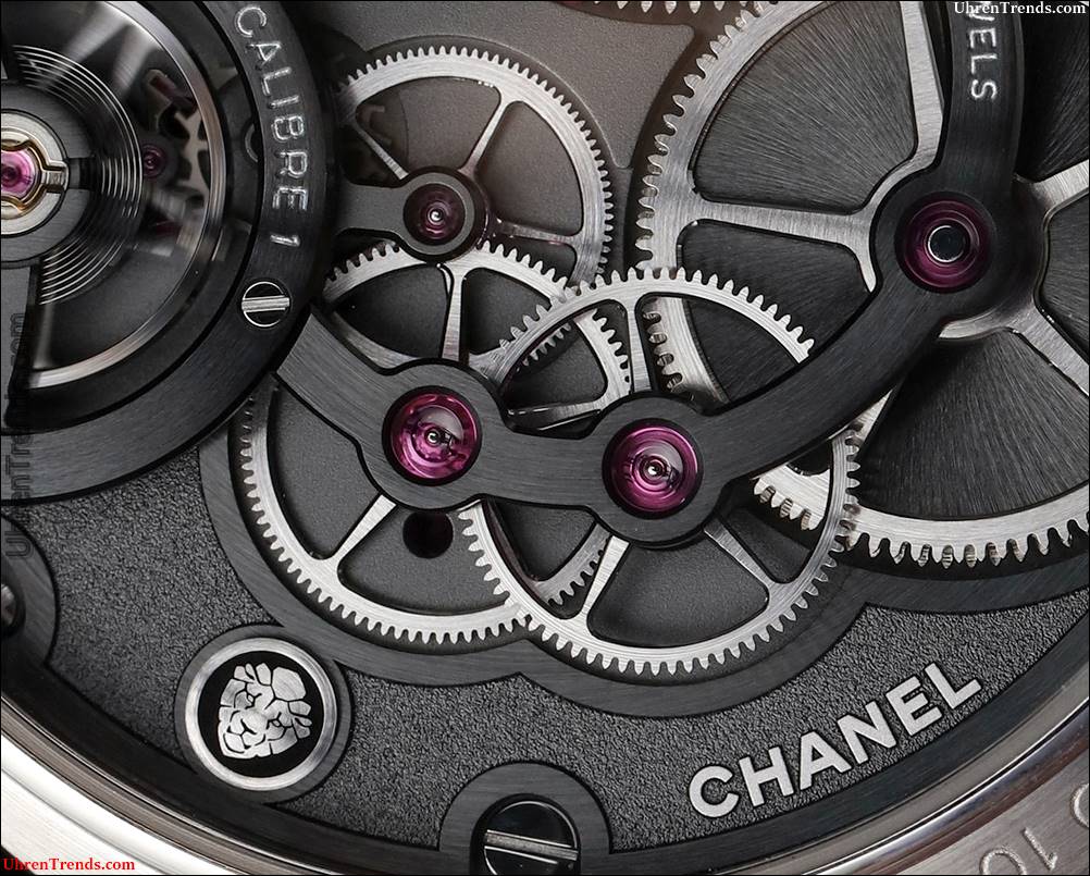 Chanel Monsieur De Chanel Uhr In Platin mit schwarzem Emaille Dial Hands-On  